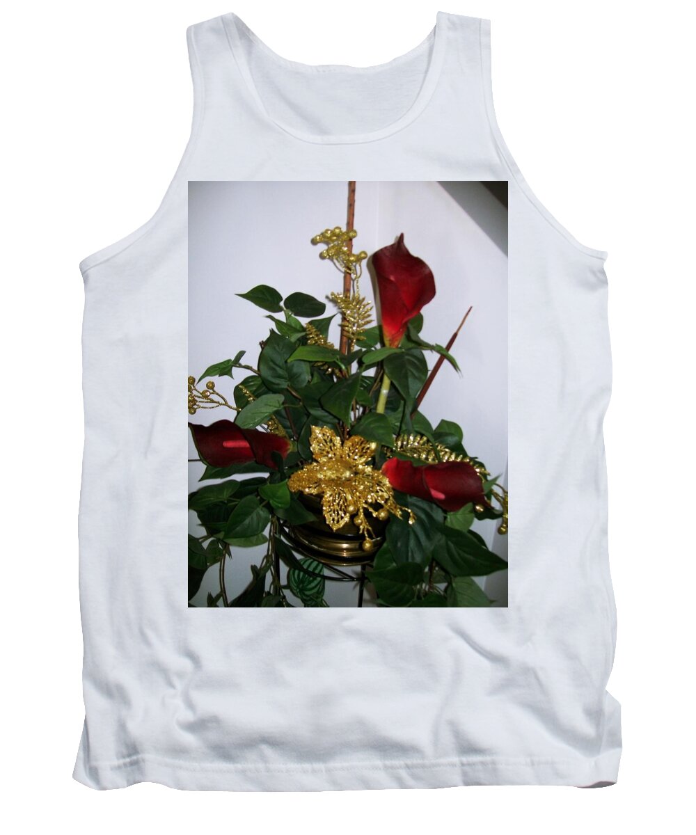 Christmas Tank Top featuring the photograph Christmas Arrangemant by Sharon Duguay