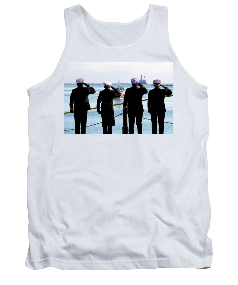 Chicago Tank Top featuring the photograph For Those in Peril on the Sea by Todd Bannor