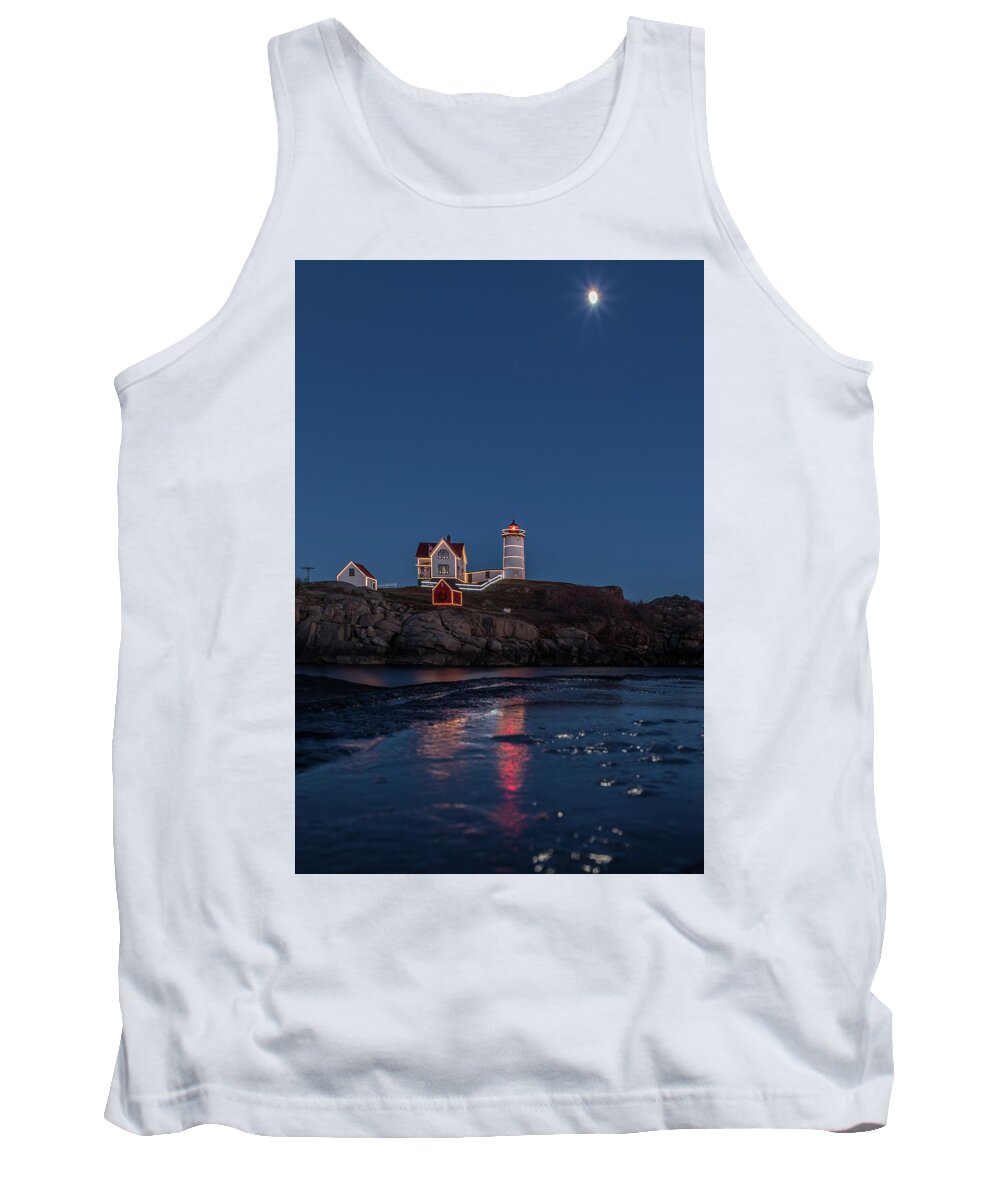 Maine Tank Top featuring the photograph The Nubble waiting for snow by Colin Chase