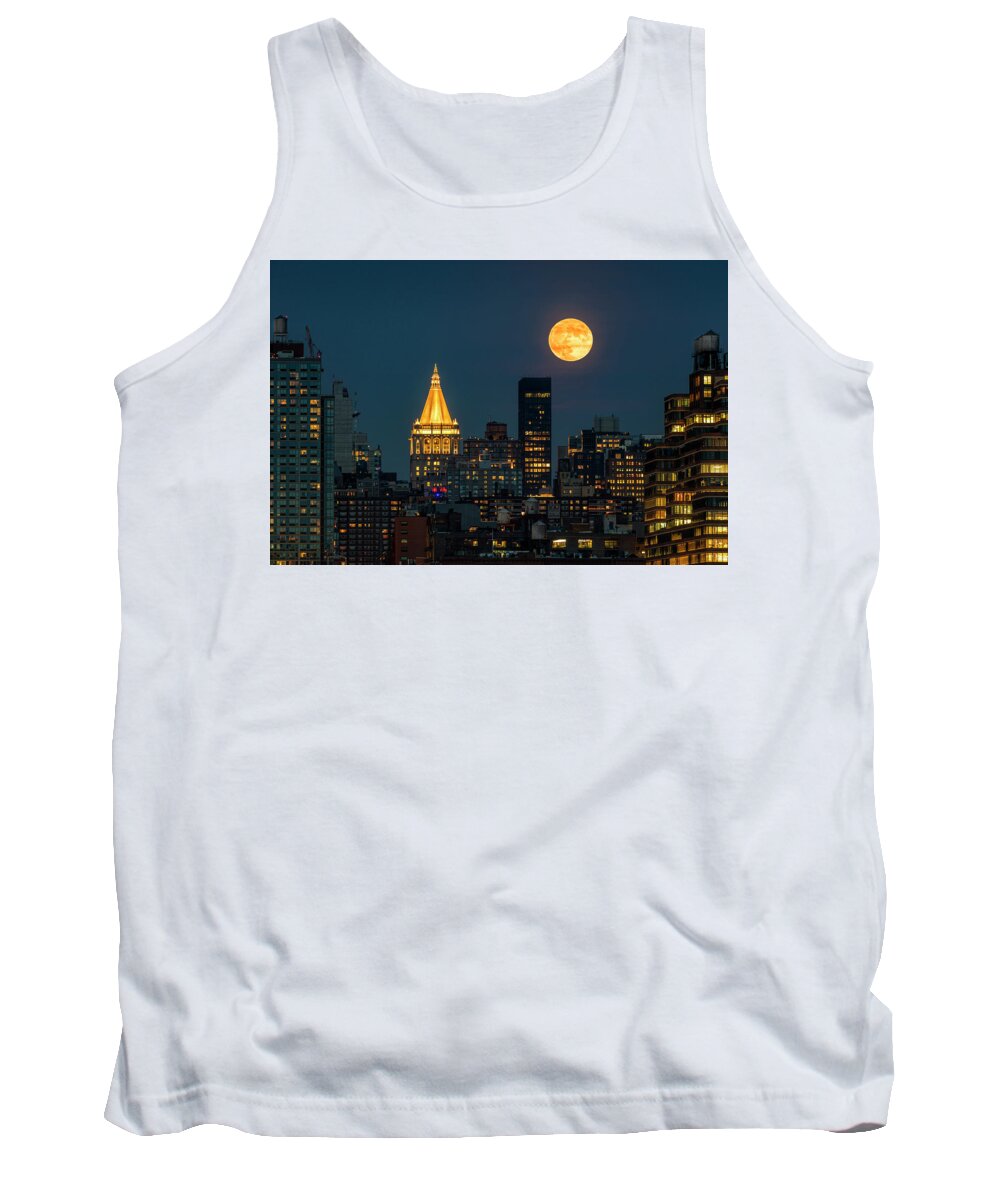 Nyc Skyline Tank Top featuring the photograph NY Life Building Full Moon by Susan Candelario