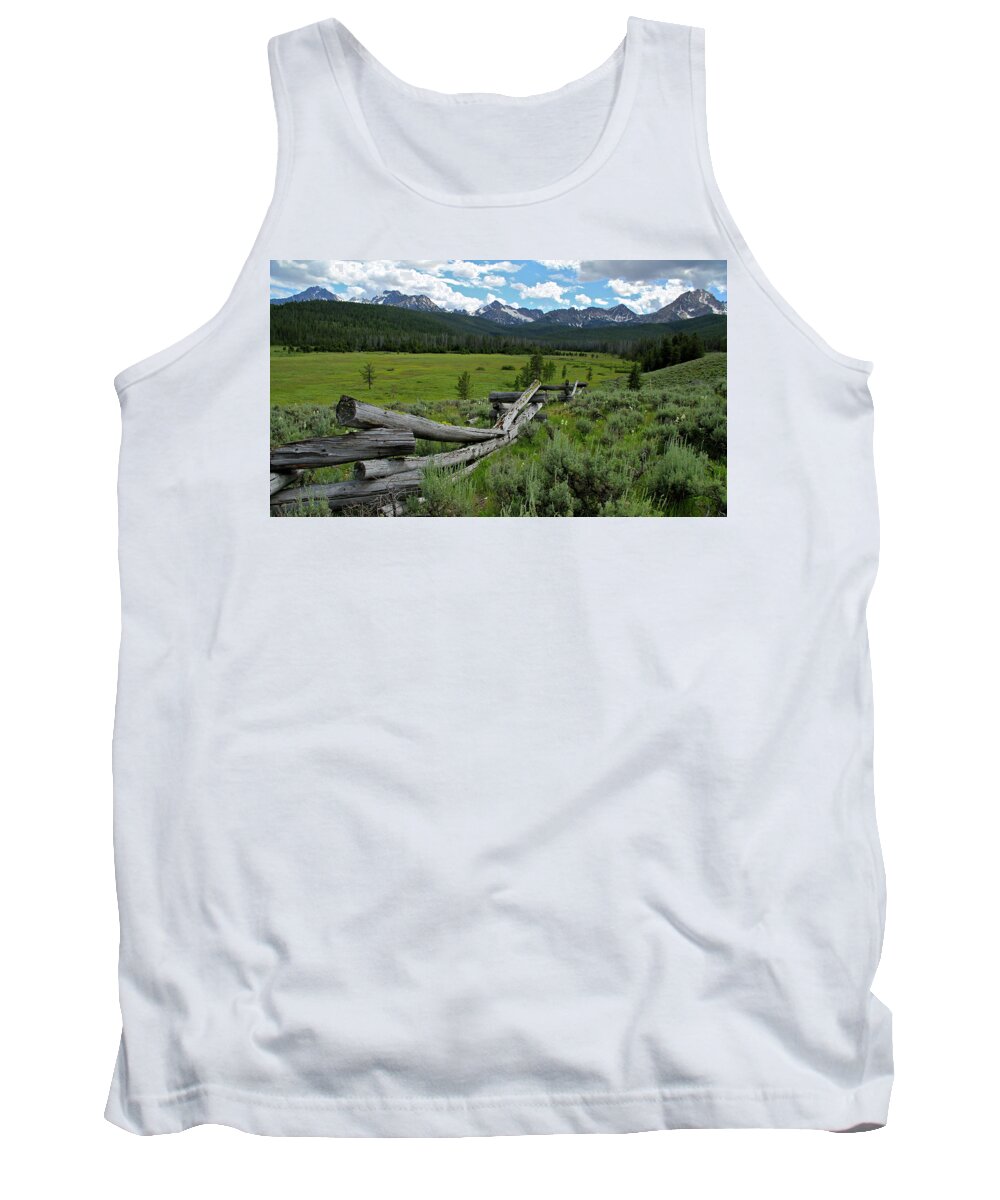 Sawtooth Mountains Tank Top featuring the photograph Sawtooth Range and 1975 Pole Fence by Ed Riche