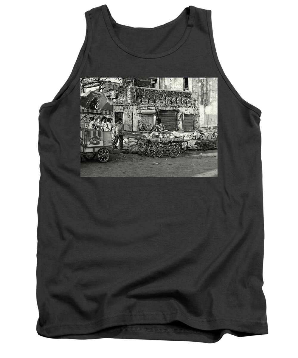 Asia Tank Top featuring the photograph A chat among friends by Roberto Pagani