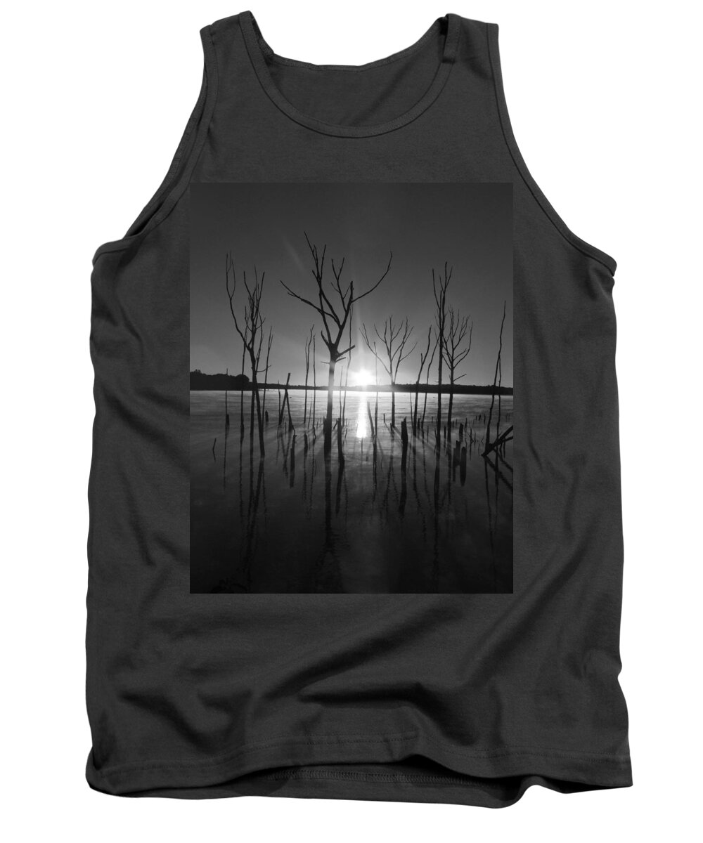Manasquan Reservoir Tank Top featuring the photograph The Star Arrives by Raymond Salani III
