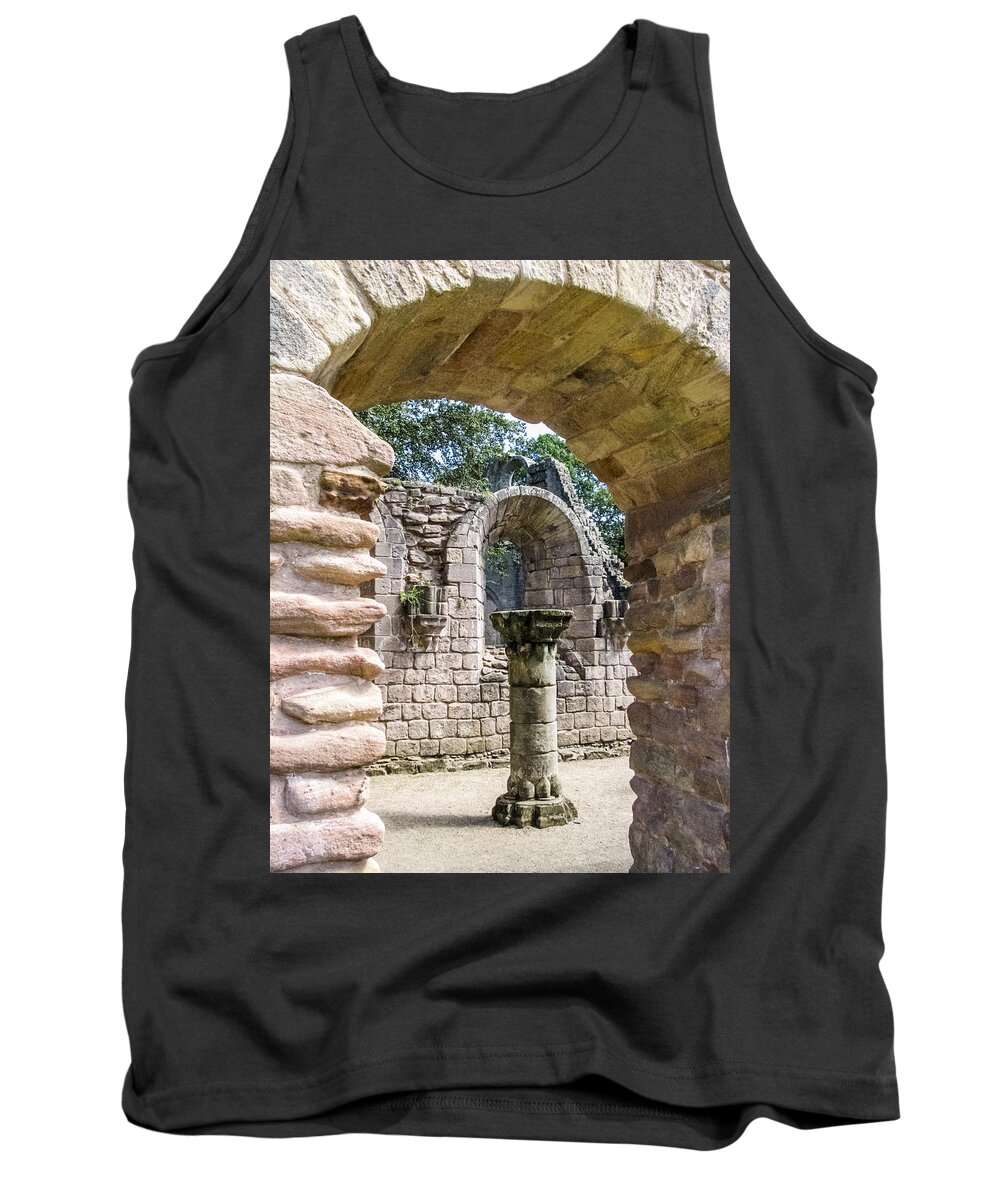Arches Tank Top featuring the photograph Through the Arch by Sue Leonard