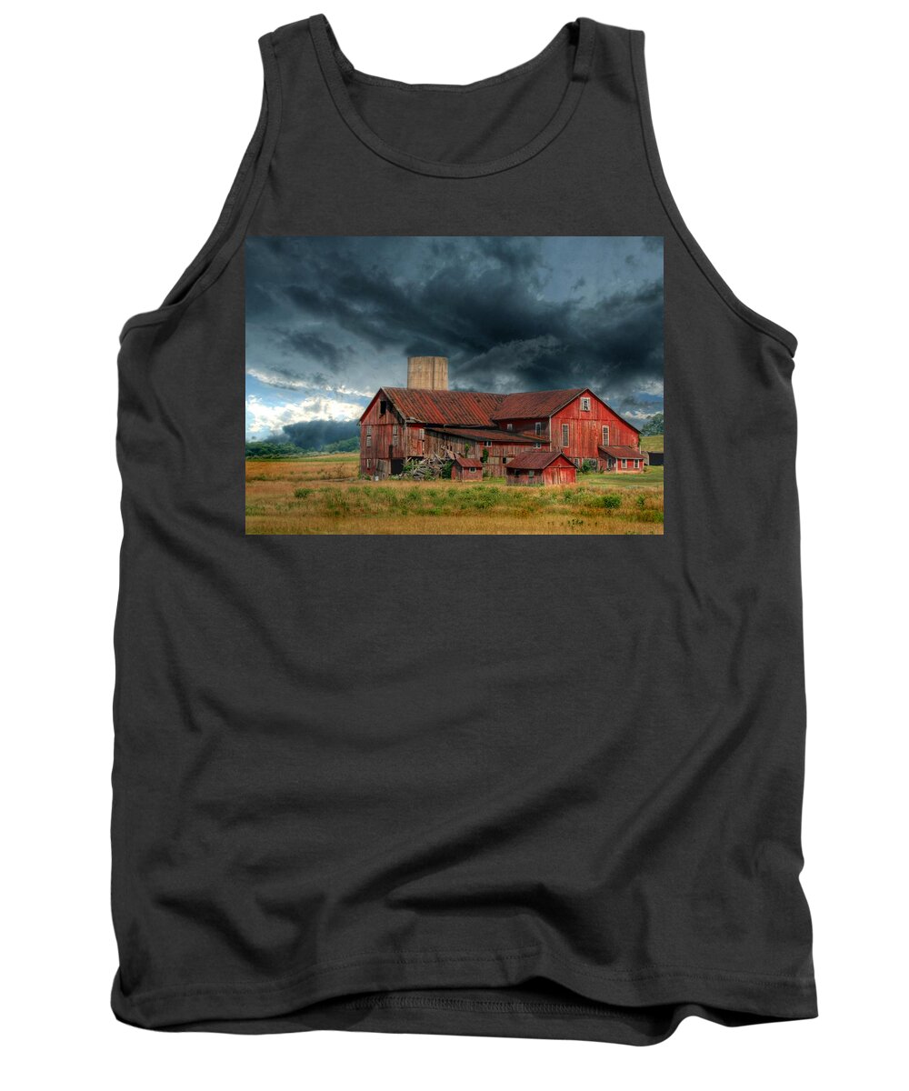 Barn Tank Top featuring the photograph Weathering the Storm by Lori Deiter
