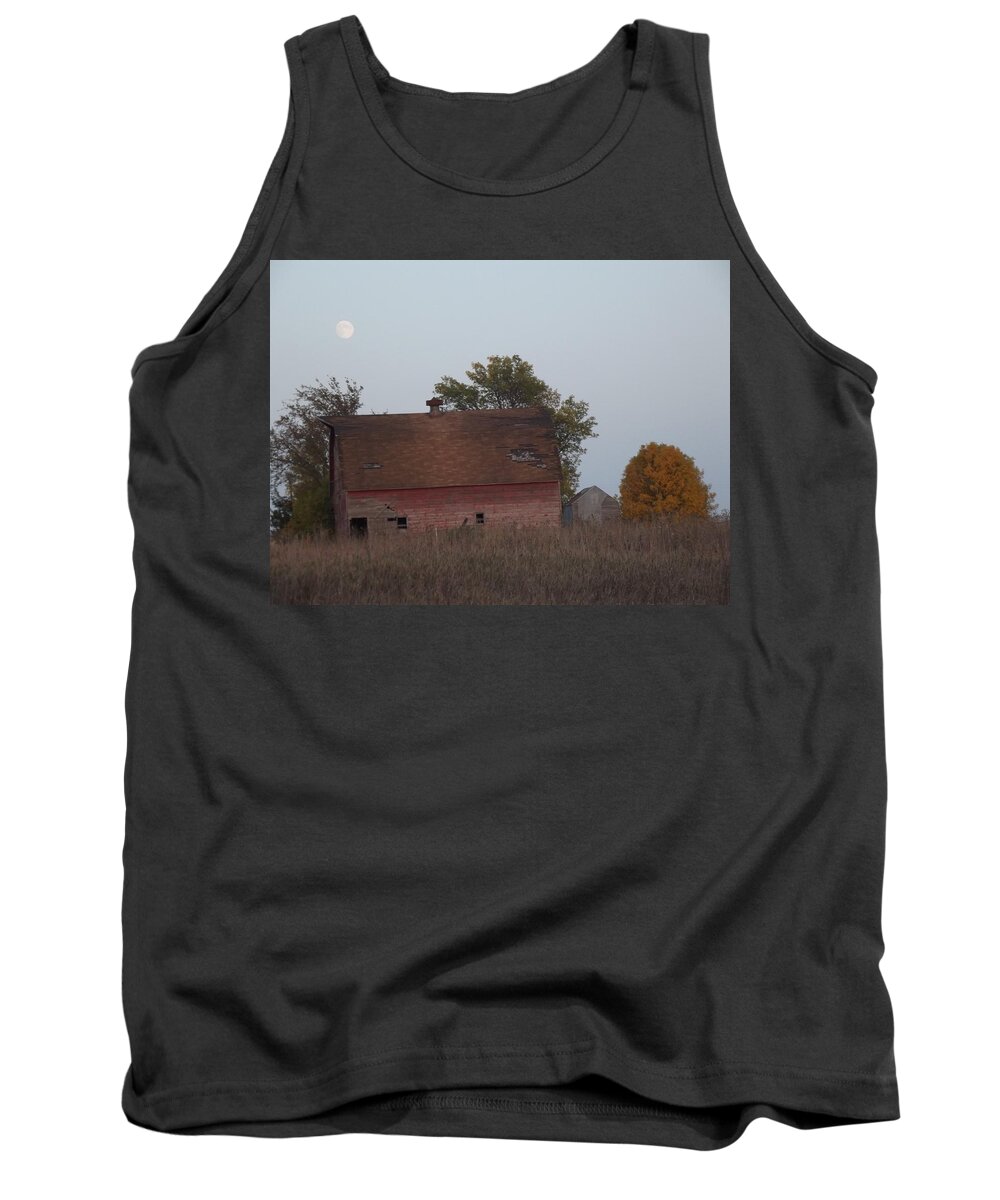 Autumn Tank Top featuring the photograph Autumn Barn by Bonfire Photography