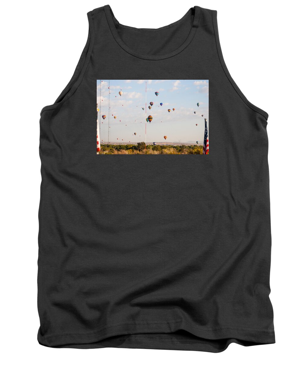 Hot Air Balloons Tank Top featuring the photograph The Great Accent by Charles McCleanon