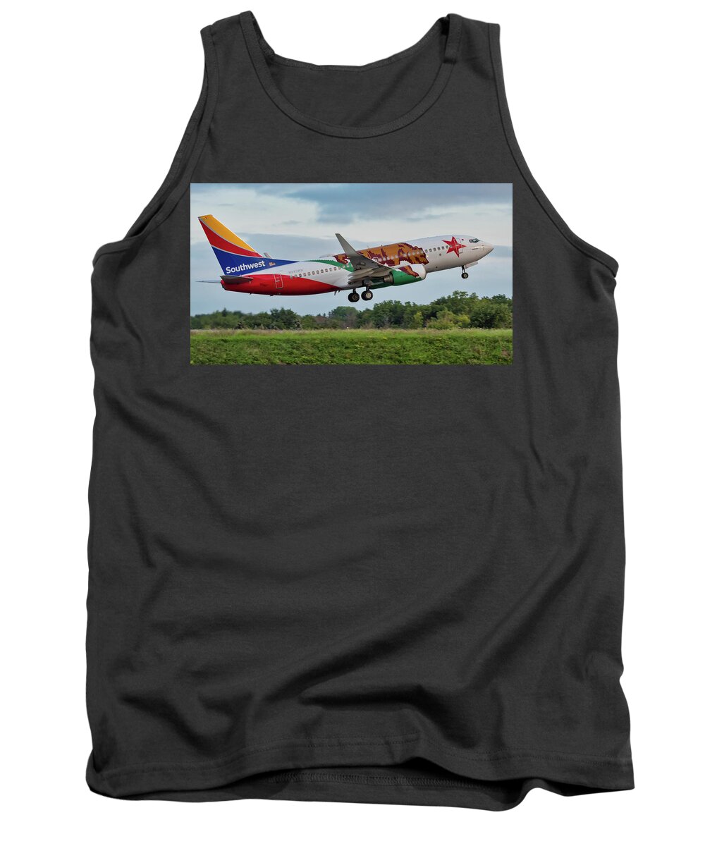 737 Tank Top featuring the photograph California One by Guy Whiteley