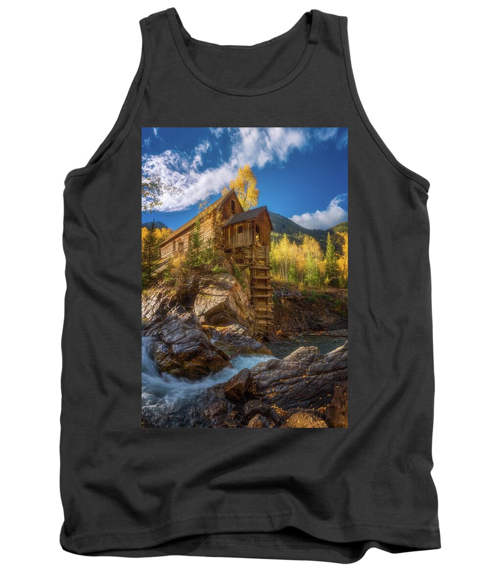 Old Mill Tank Top featuring the photograph Crystal Mill Morning by Darren White