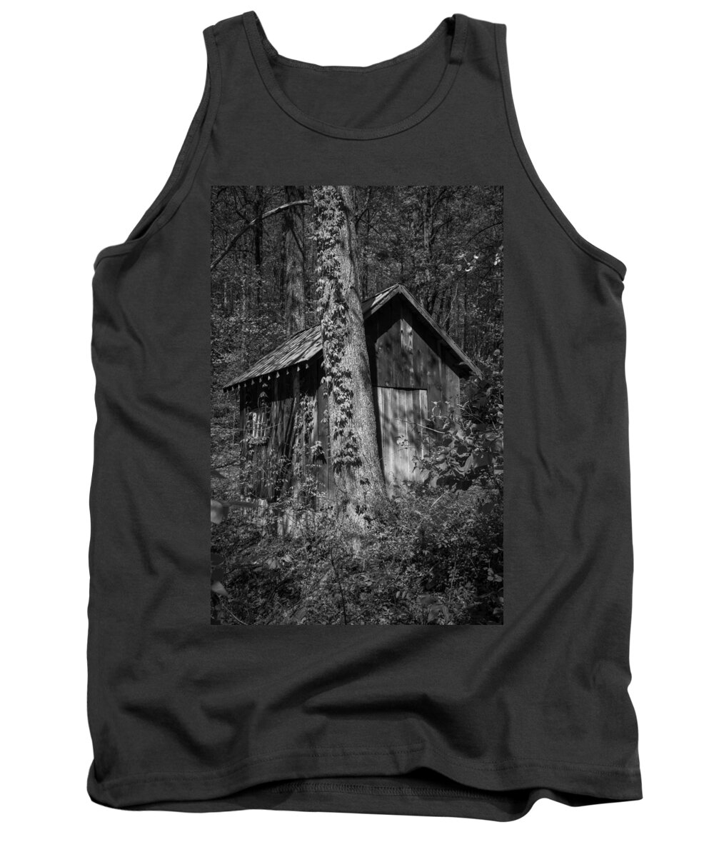 Roanoke Tank Top featuring the photograph Happy Hollow Shed B W by Teresa Mucha