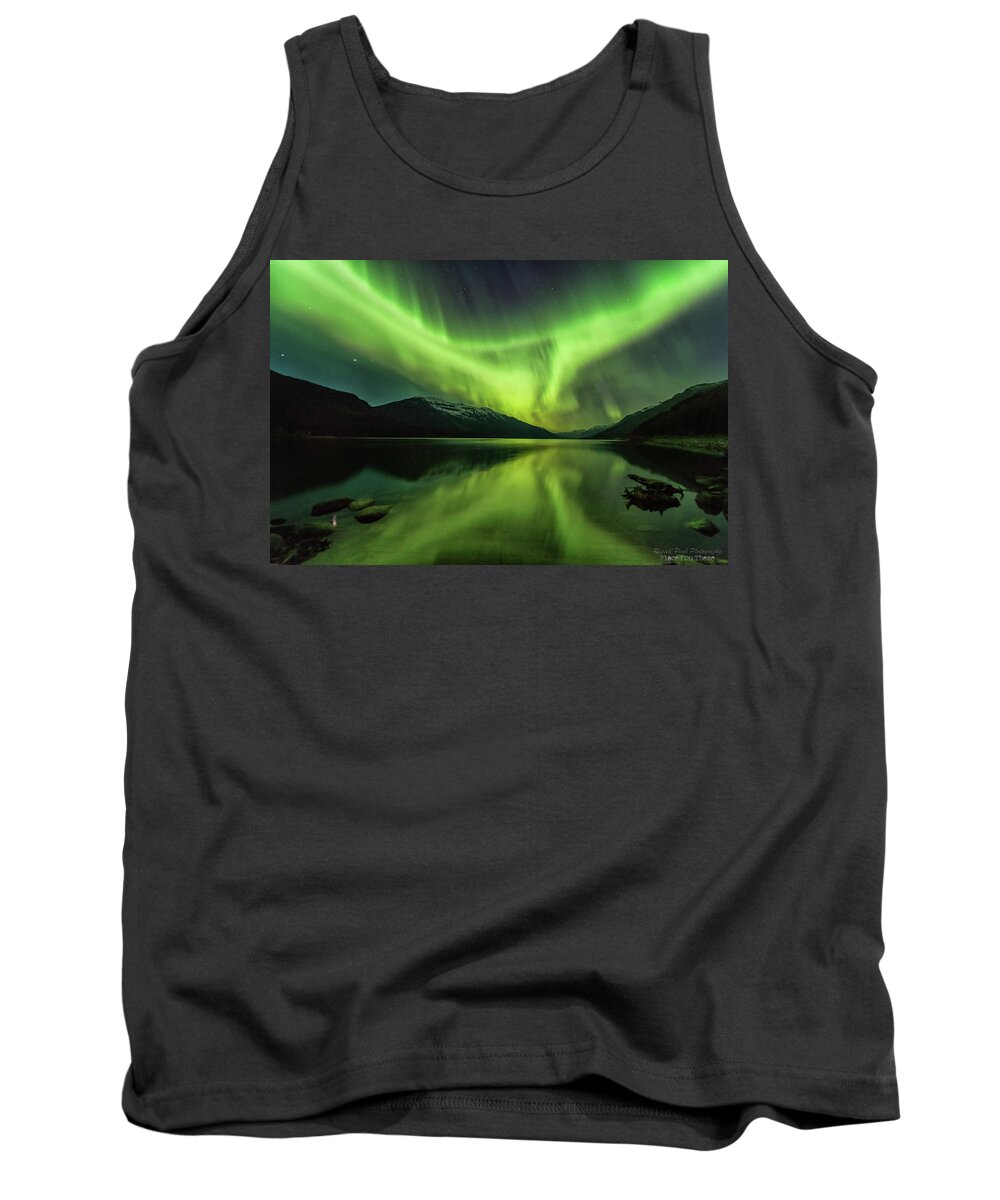 Landscape Tank Top featuring the photograph Santa's Wake by Russell Pugh