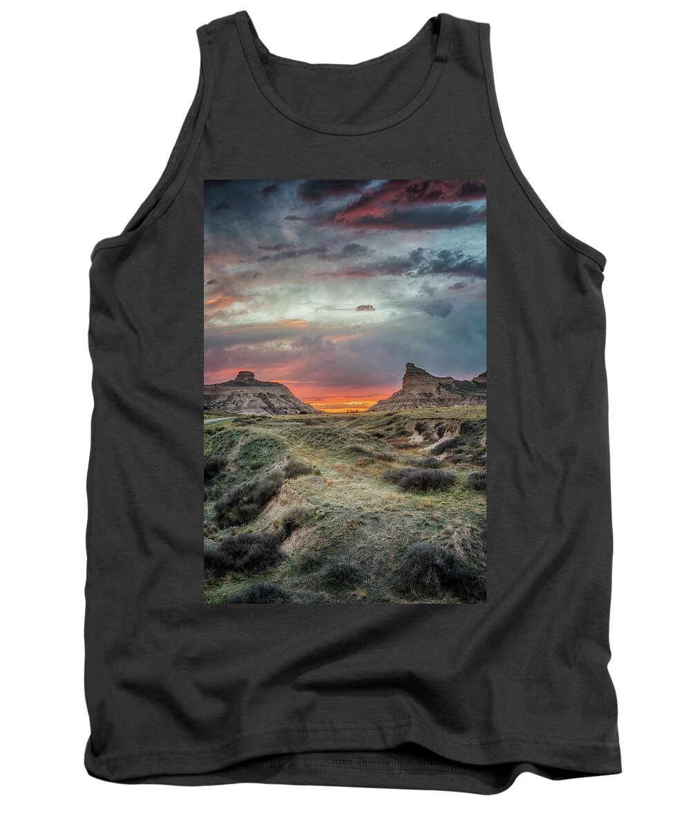 Scotts Bluff Tank Top featuring the photograph Scotts Bluff Sunset by Susan Rissi Tregoning