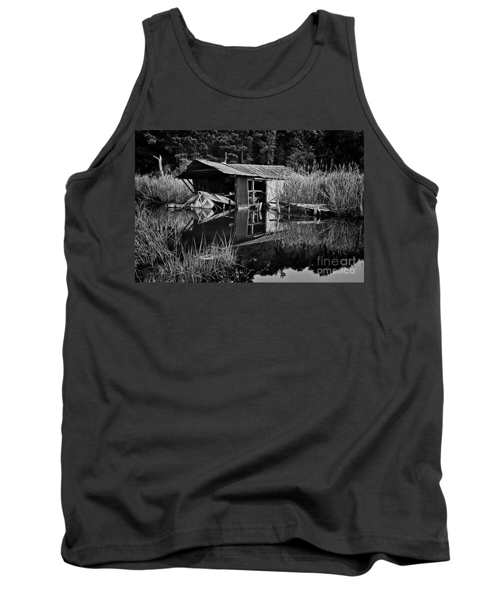 Boat Tank Top featuring the photograph Slipping Away by Randy Rogers