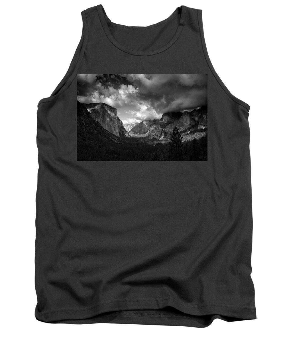 Tunnel View Tank Top featuring the photograph Storm Arrives in the Yosemite Valley by Raymond Salani III