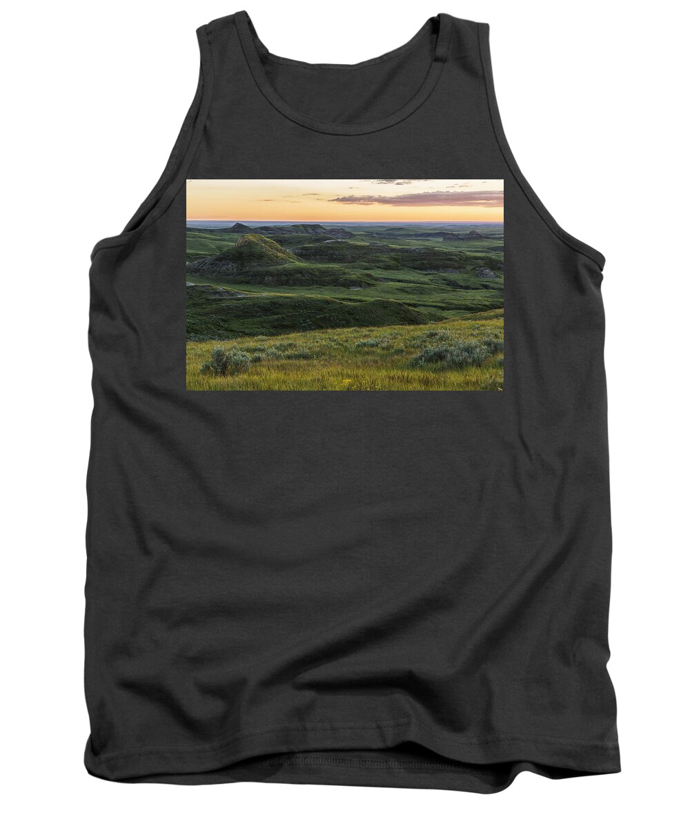 Beauty In Nature Tank Top featuring the photograph Sunset Over Killdeer Badlands by Robert Postma