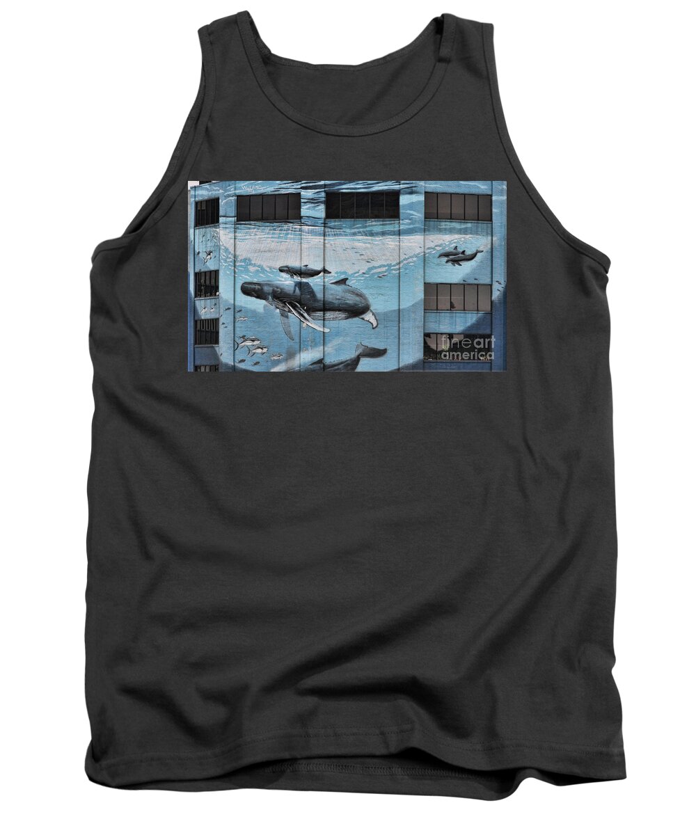 Philadelphia Tank Top featuring the photograph Whale Deco building by Chuck Kuhn