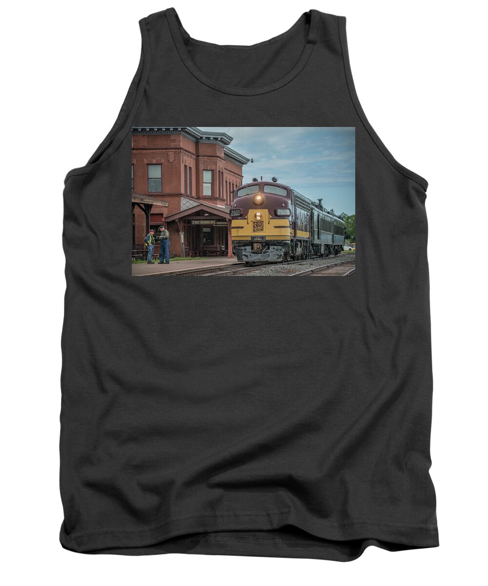 Railroad Tank Top featuring the photograph Soo Line-Wisconsin Central FP7 Number 2500-A #2 by Jim Pearson