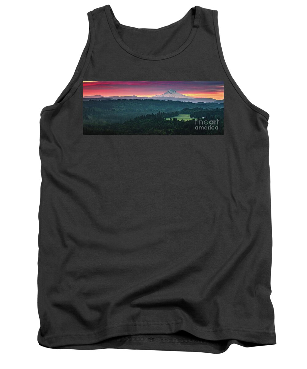 Jonsrud Viewpoint Tank Top featuring the photograph Mt Hood, Oregon, USA by Henk Meijer Photography