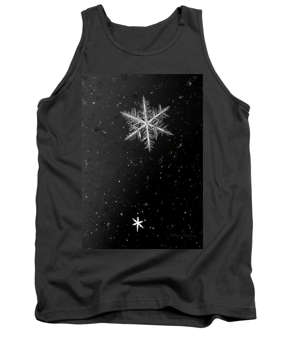 Snow Tank Top featuring the photograph Snow Flakes 5 bw by Roger Snyder