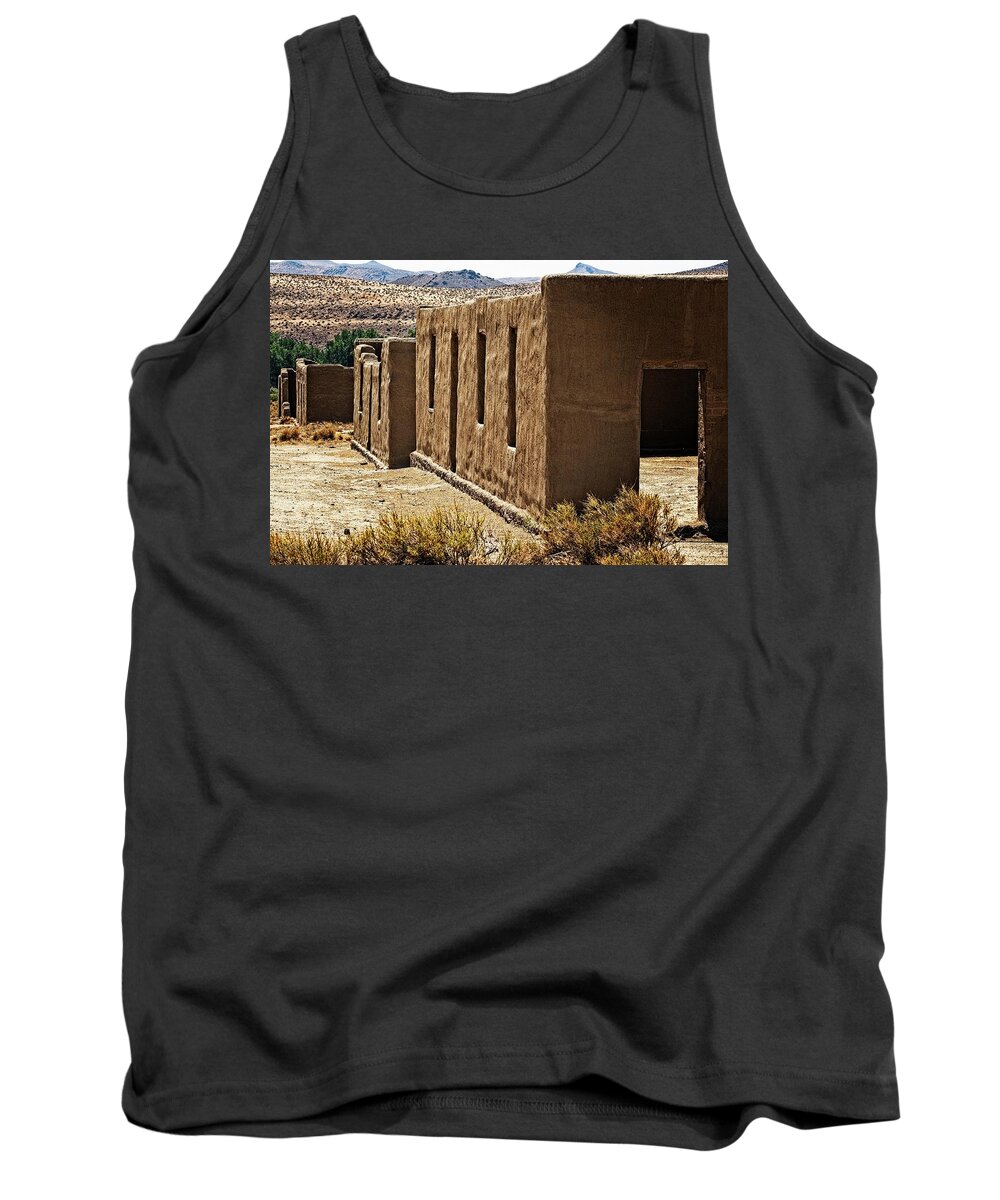 Abandoned Tank Top featuring the photograph Fort Churchill Buildings by David Desautel