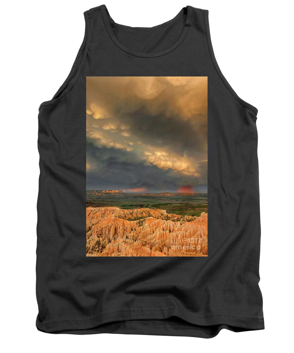 Dave Welling Tank Top featuring the photograph Mammatus Storm Clouds Bryce Canyon National Park Utah by Dave Welling