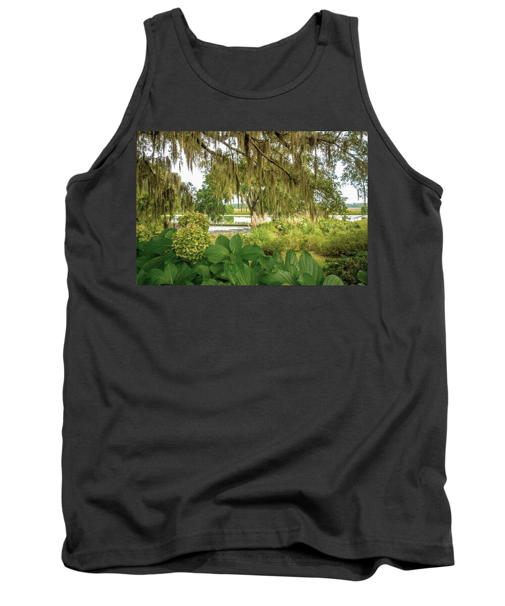 Middleton Place Plantation Tank Top featuring the photograph Perfect Resting Spot by Cindy Robinson