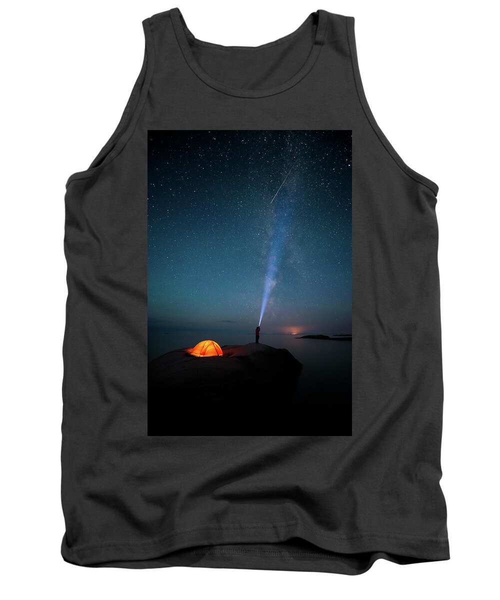 The Milky Way Tank Top featuring the photograph Shooting the stars by Henry w Liu