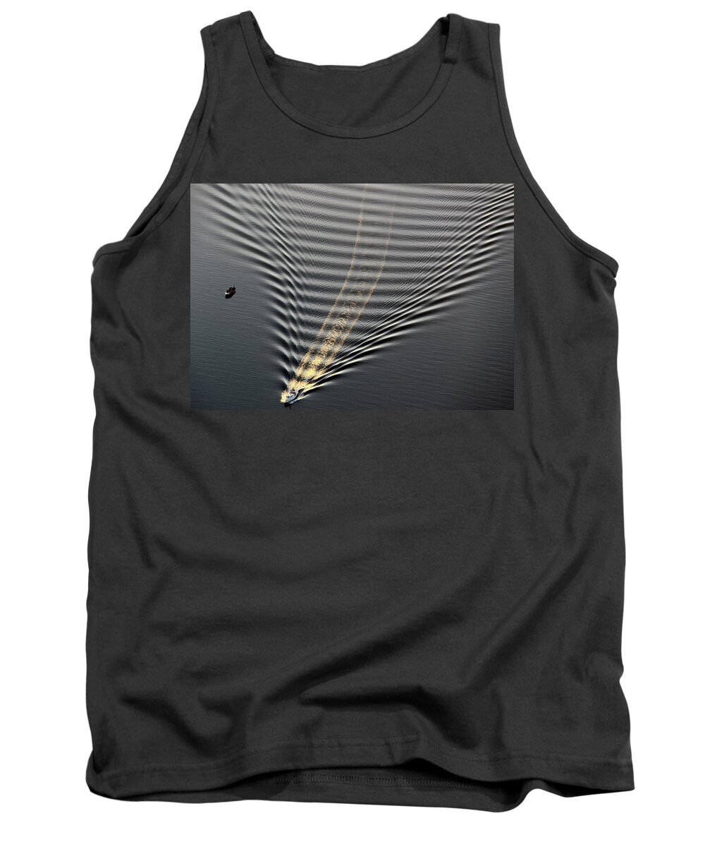 Water Tank Top featuring the photograph The Dizzying Wake by Chris Goldberg