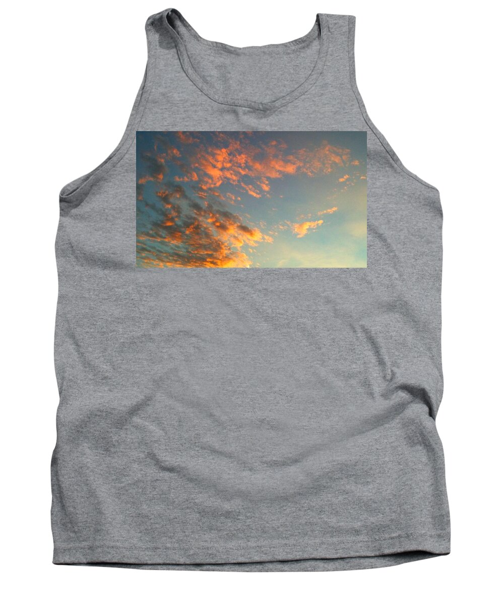 Durham Tank Top featuring the photograph Good Morning by Linda Bailey