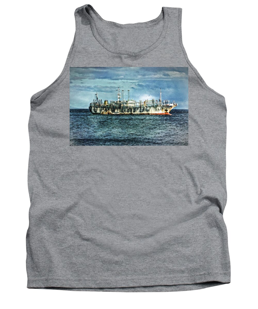 Drakes Passage Tank Top featuring the photograph Weathered Ship by Richard Gehlbach