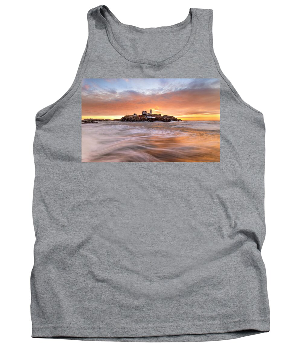 Nubble Lighthouse Tank Top featuring the photograph Nubble Lighthouse by Rob Davies