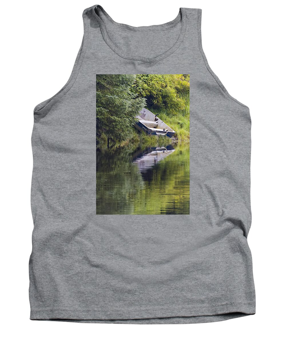 Seascape Tank Top featuring the photograph Run Aground by Harold Piskiel