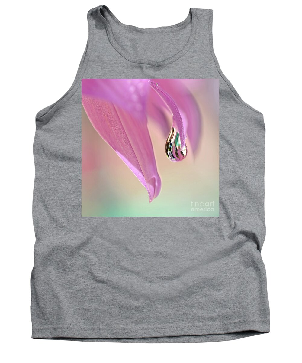 Spring Raindrop Tank Top featuring the photograph Spring Raindrop by Kaye Menner by Kaye Menner