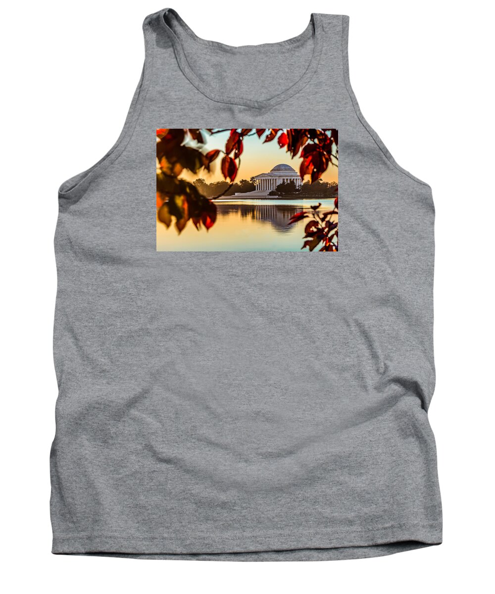 Leaves Tank Top featuring the photograph Jefferson in Autumn by Ed Clark