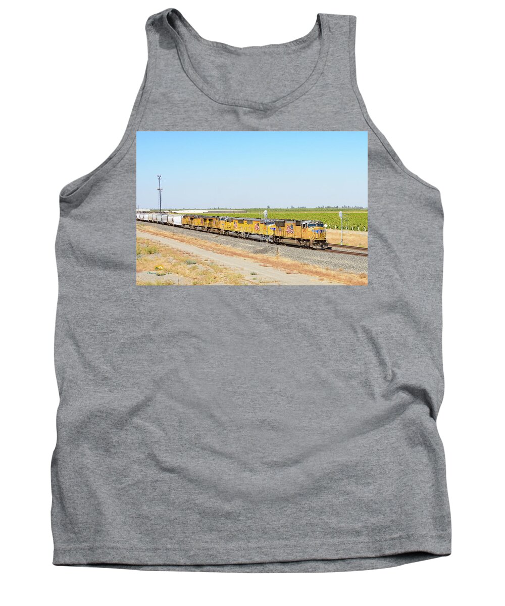 Freight Trains Tank Top featuring the photograph Up4912 by Jim Thompson