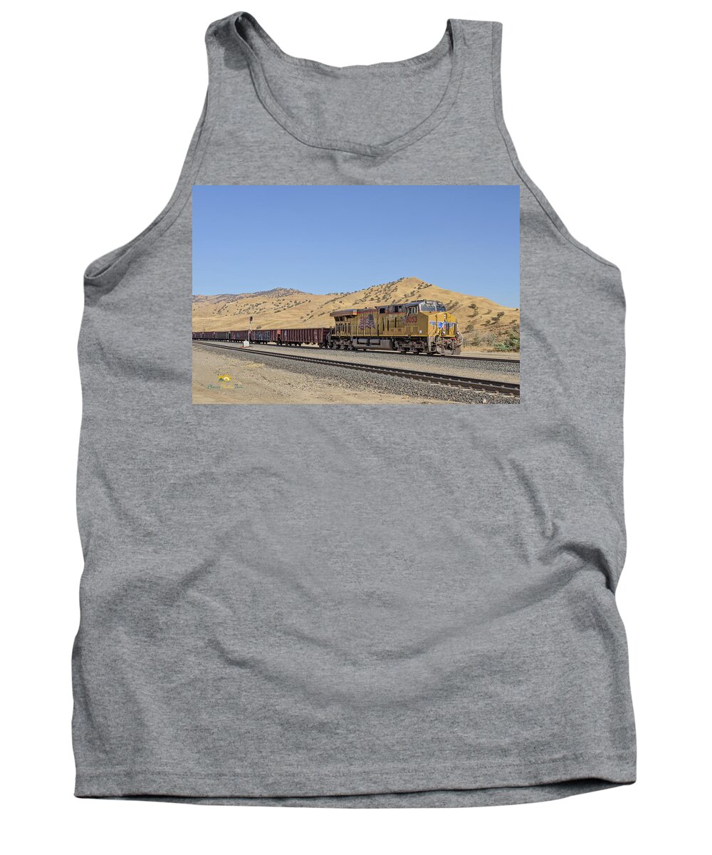 Freight Trains Tank Top featuring the photograph Up8053 by Jim Thompson