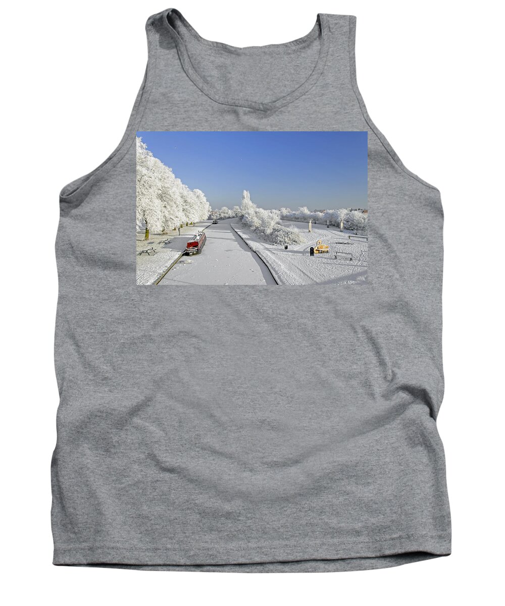 Europe Tank Top featuring the photograph Winter Wonderland by Rod Johnson