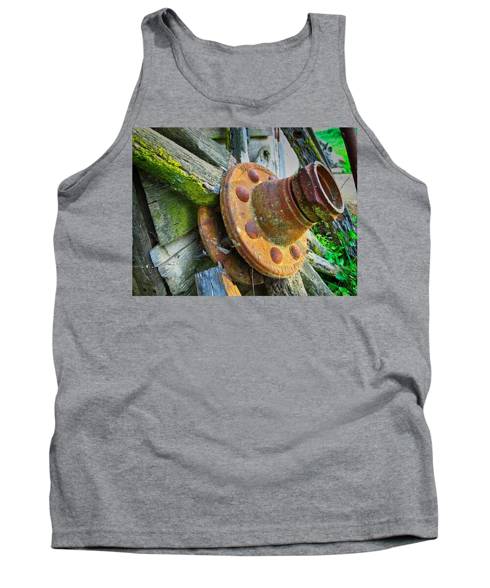 Wagon Tank Top featuring the photograph Rusted Hub by Tom Gresham