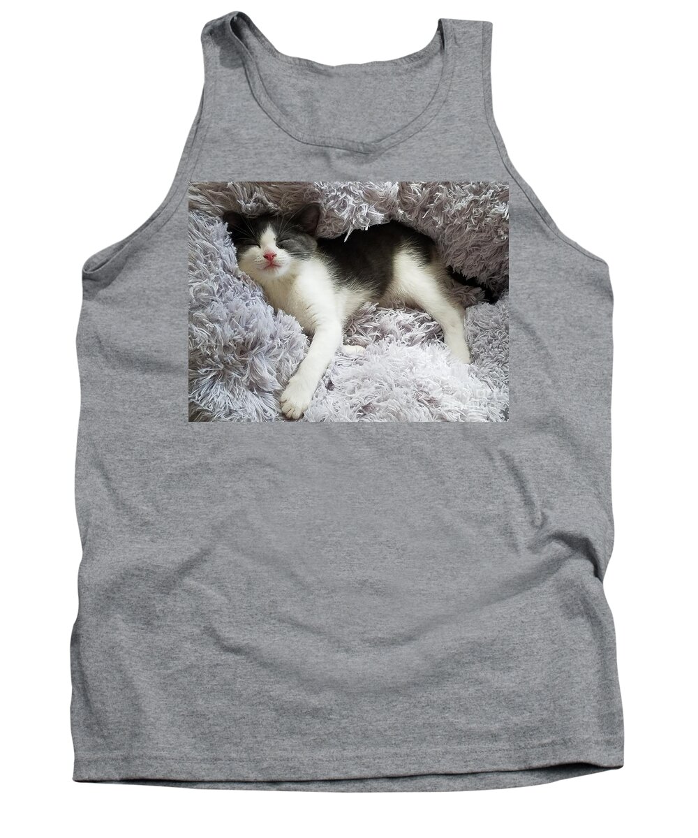 Kittens Tank Top featuring the photograph Dreamland by Jimmy Chuck Smith