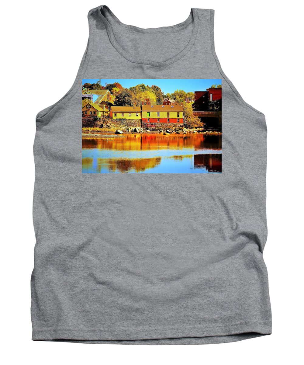 - Exeter Nh - Fall Tank Top featuring the photograph - Exeter NH - Fall by THERESA Nye