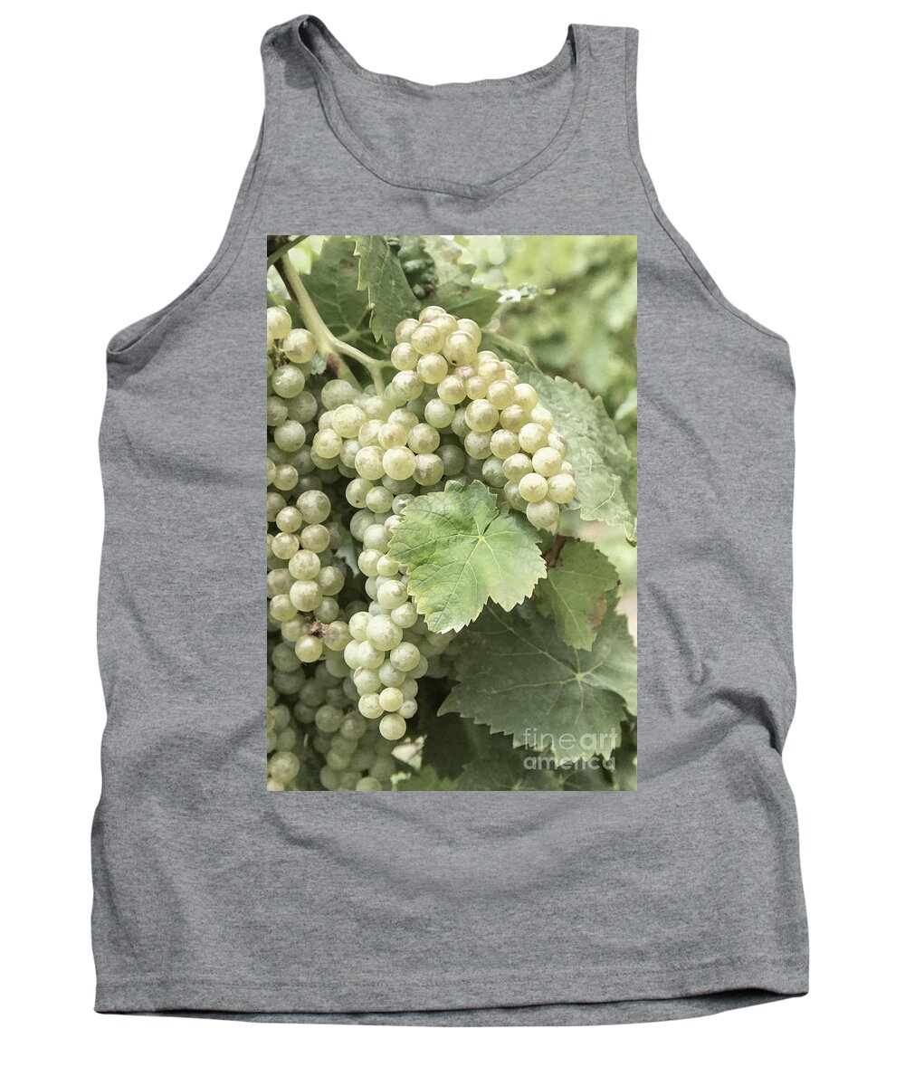 Fielding Tank Top featuring the photograph Pearls of Wisdom by Marilyn Cornwell
