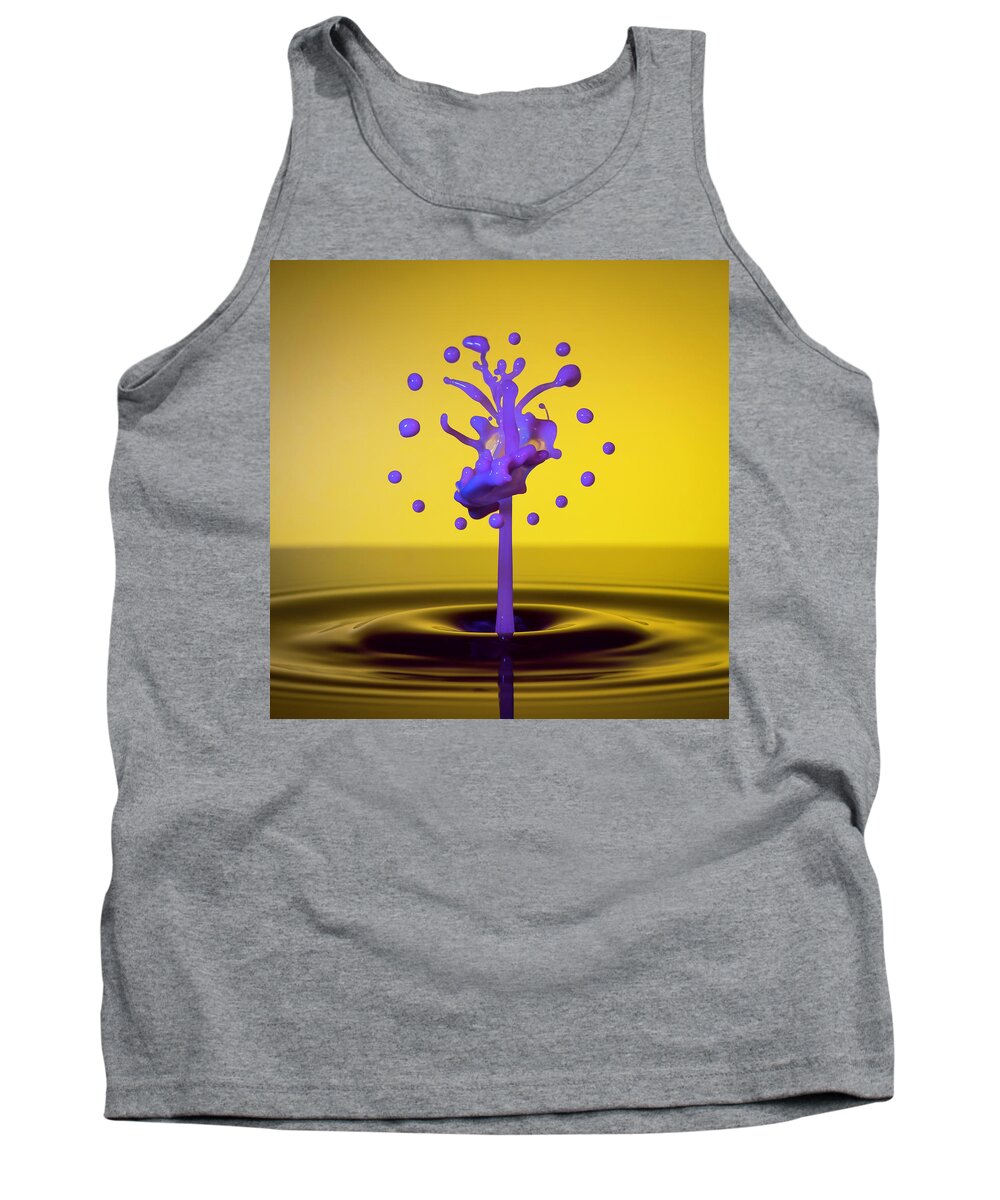 Waterdrop Collision Tank Top featuring the photograph Water Tree by Ari Rex