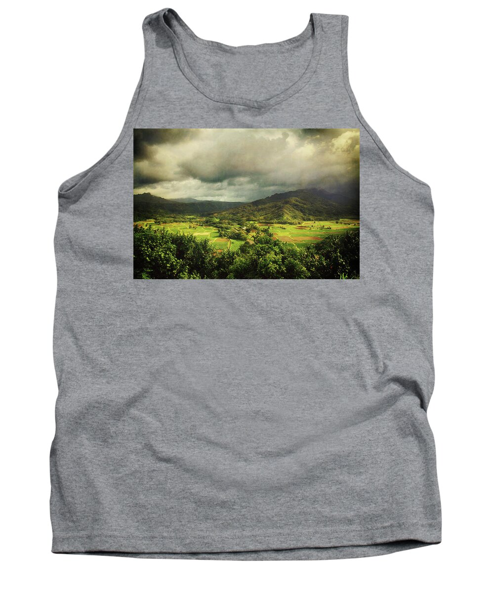 Hanalei Valley Overlook Tank Top featuring the photograph Through It All by Laurie Search