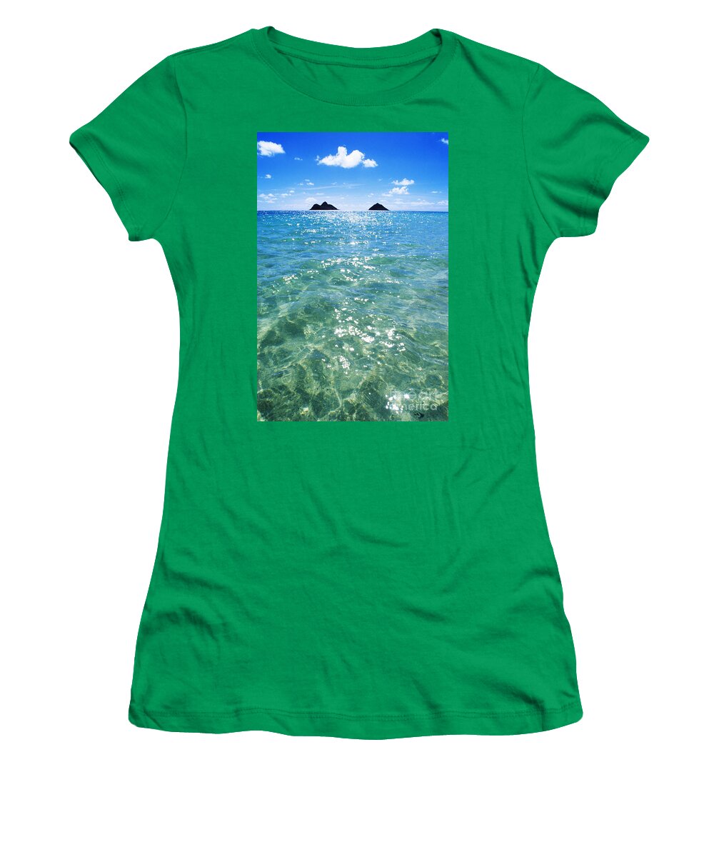 05-pfs0112 Women's T-Shirt featuring the photograph Oahu, Lanikai Beach by Carl Shaneff - Printscapes