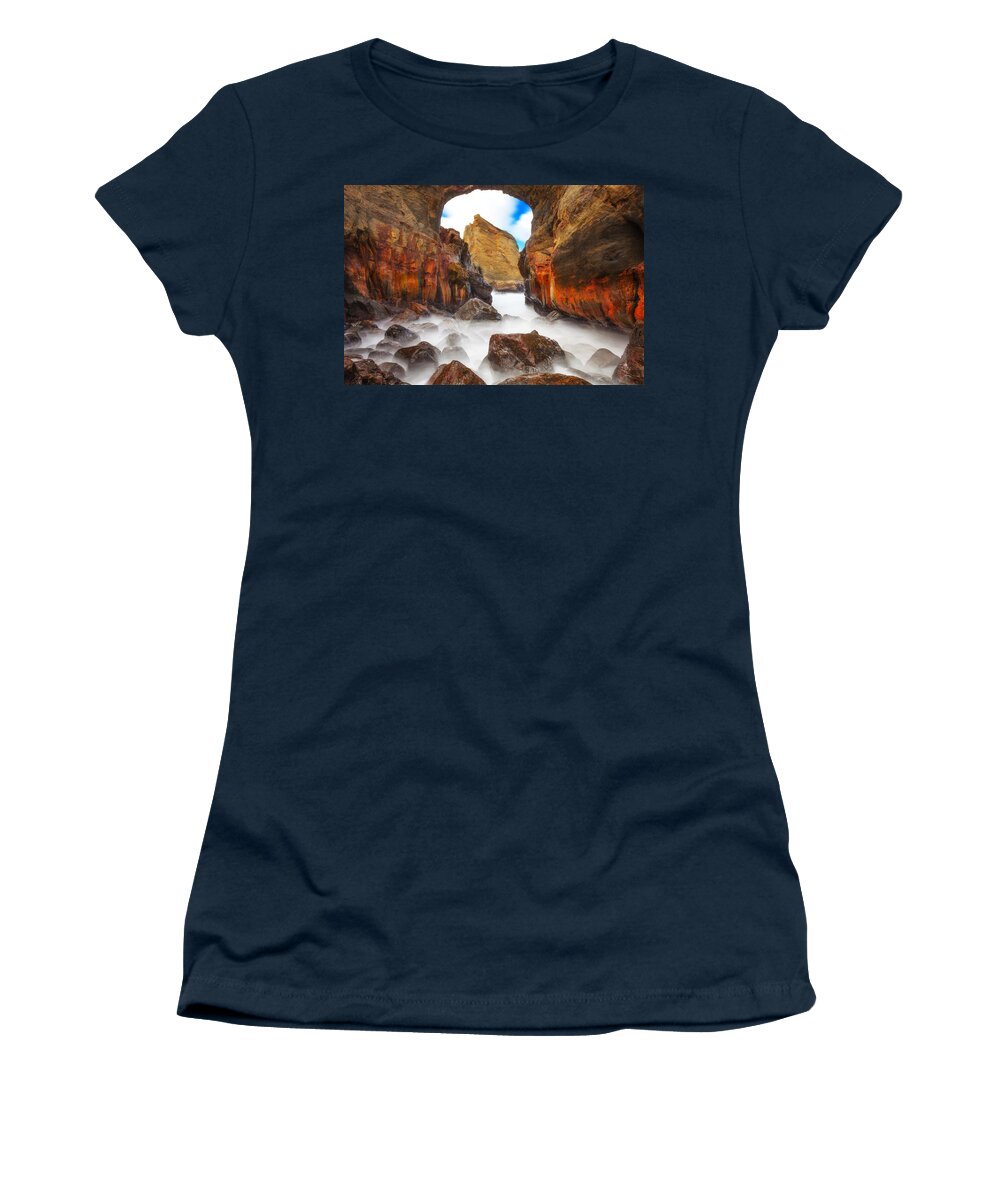 Oregon Women's T-Shirt featuring the photograph Keyhole #1 by Darren White