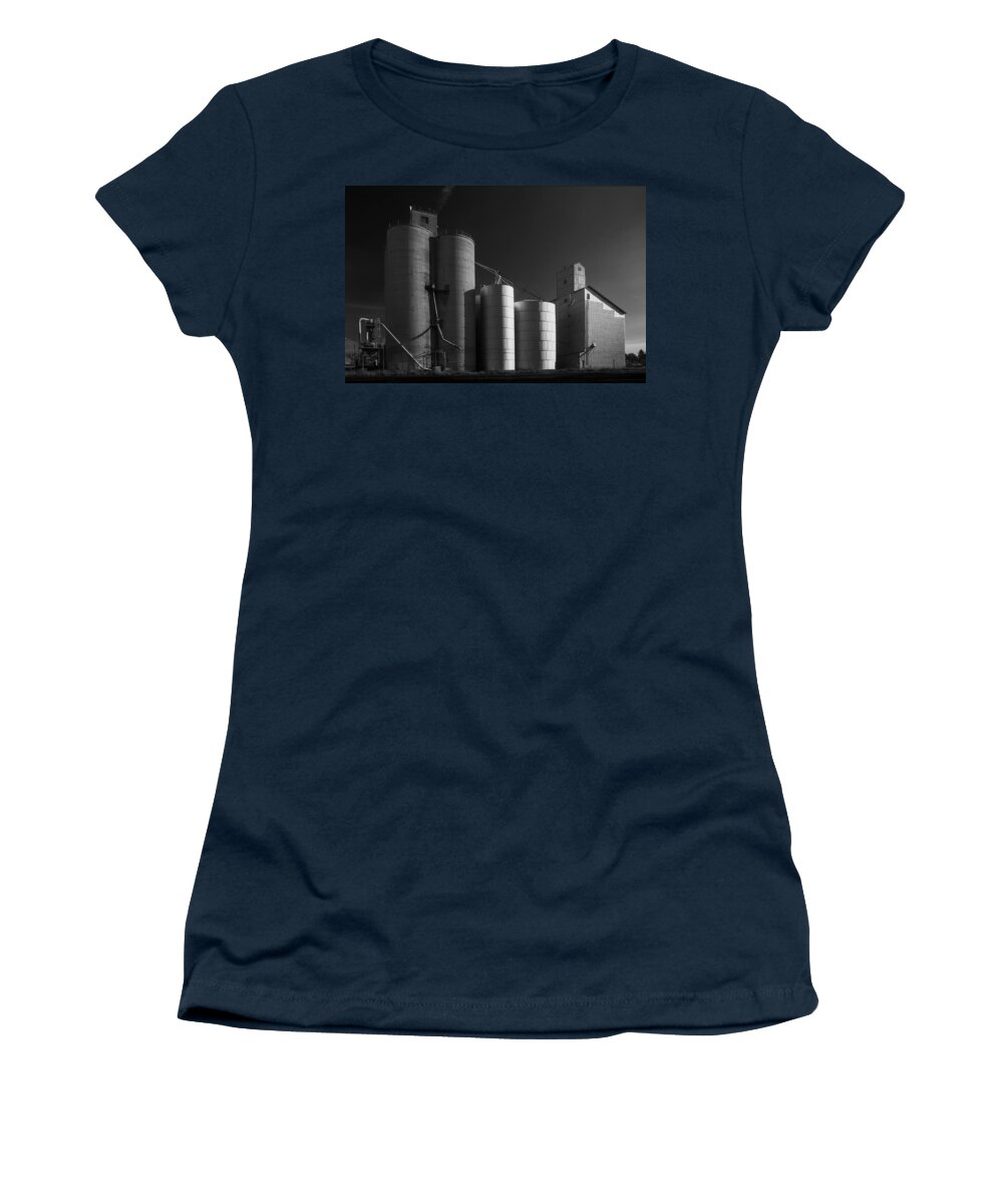 Wheat Women's T-Shirt featuring the photograph Spangle Grain Elevator by Paul DeRocker