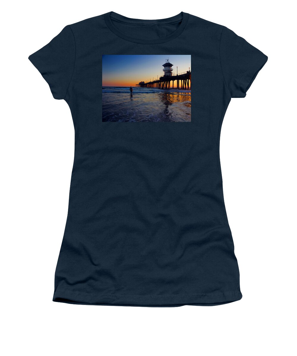 Pier Women's T-Shirt featuring the photograph Last wave by Tammy Espino