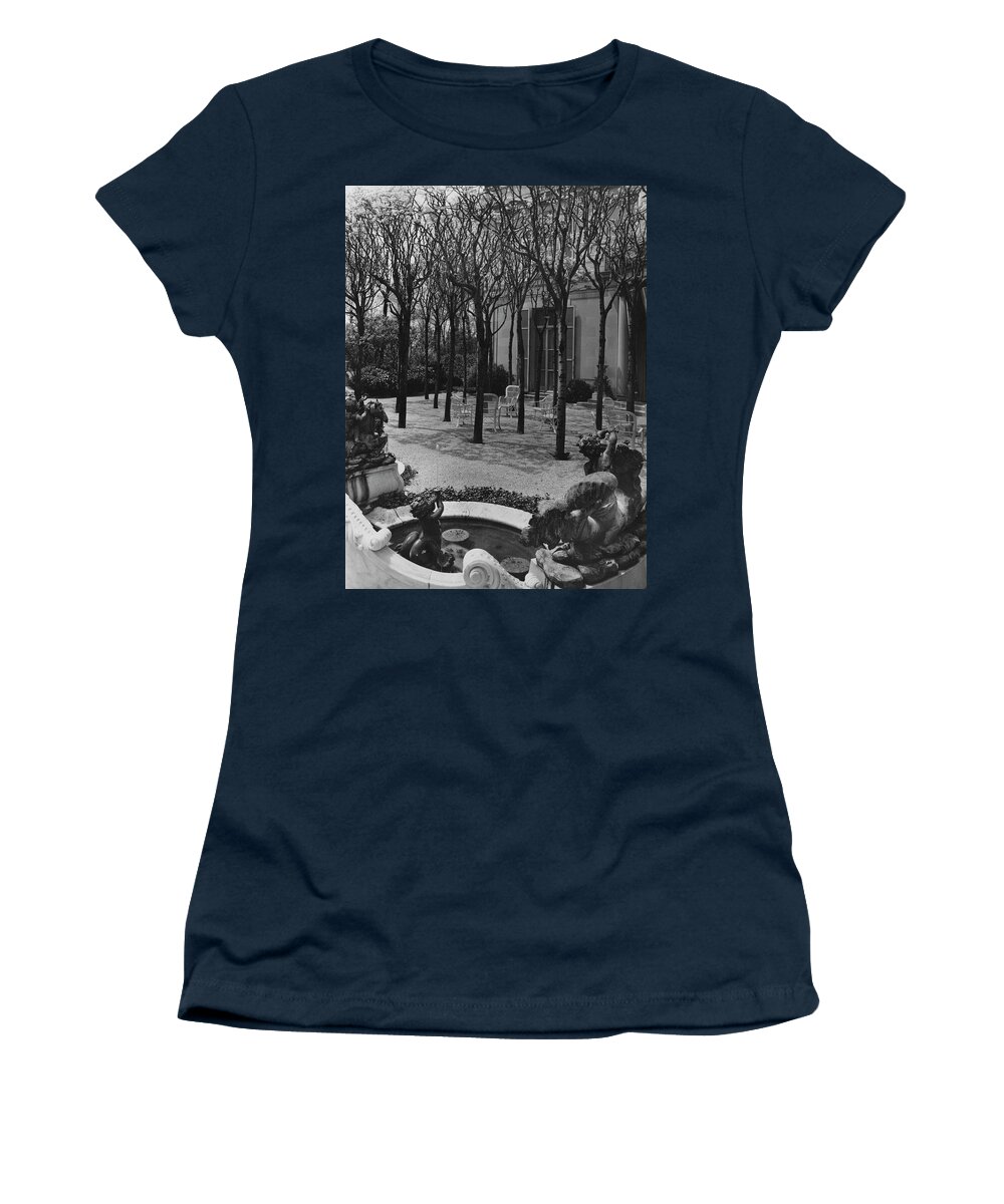 Exterior Women's T-Shirt featuring the photograph The Garden Of A Home In Meridian Hill by Carola Rust