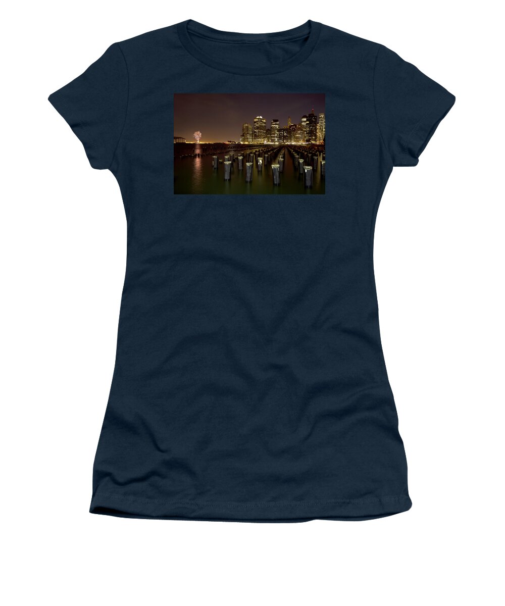 Manhattan Women's T-Shirt featuring the photograph Kiss Of The Night by Evelina Kremsdorf