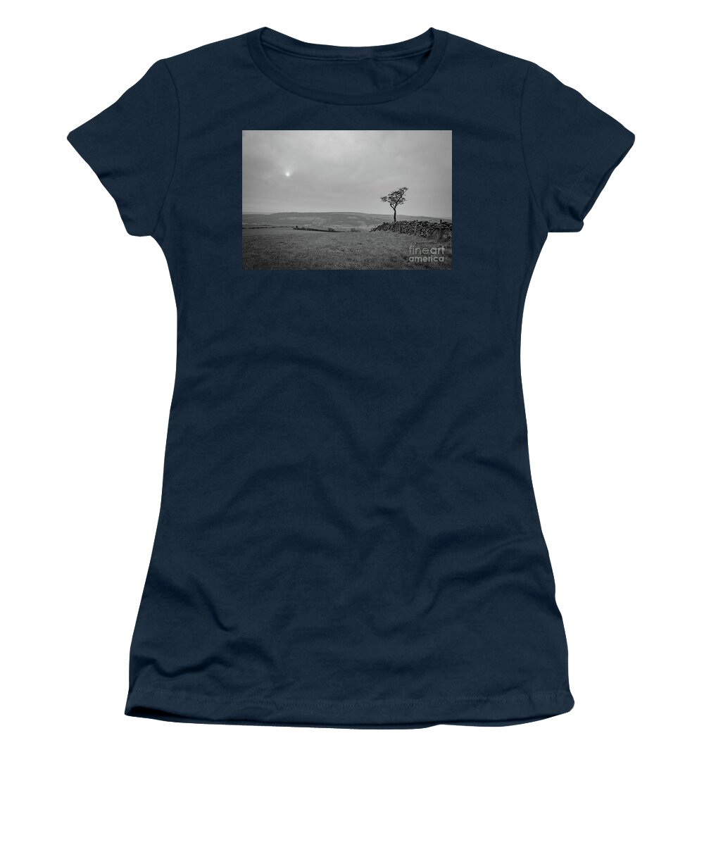 D90 Women's T-Shirt featuring the photograph #walkingscape by Mariusz Talarek